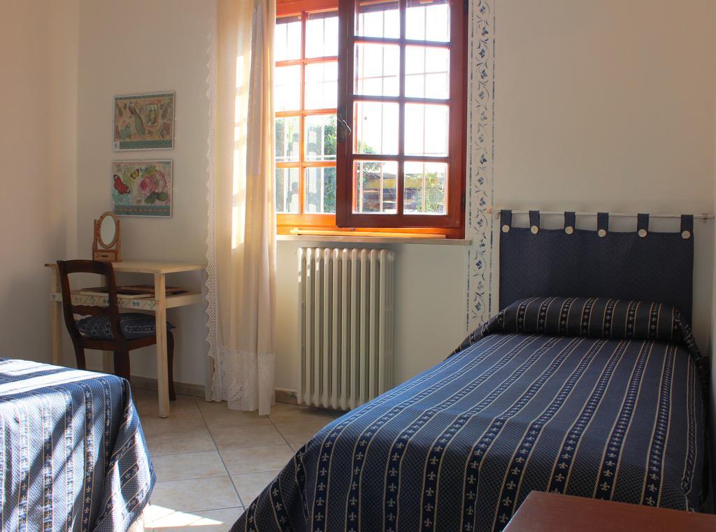 "Lilla" Bed and Breakfast Calci Rum bild
